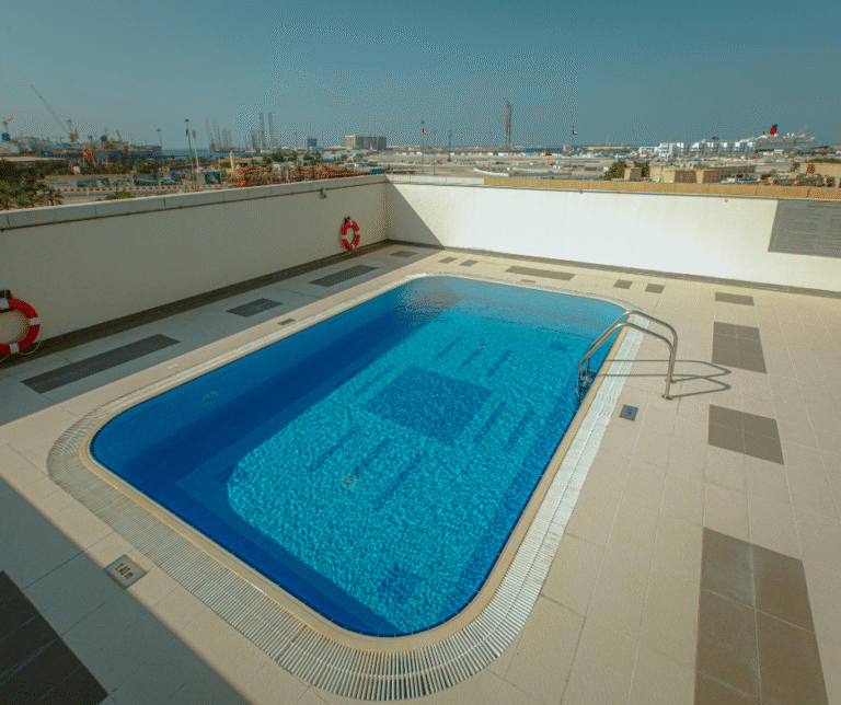 بناء مسابح في الفجيرة